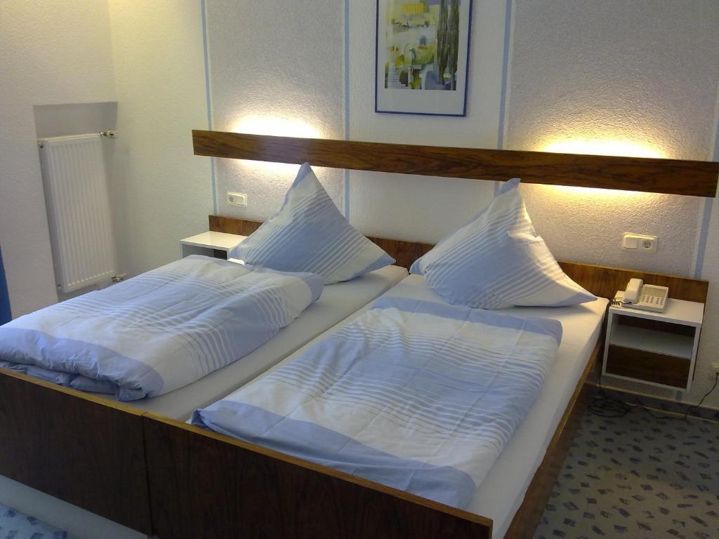 Hotel Diana Garni Bad Bertrich Room photo